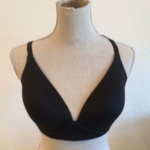 Victoria’s Secret Black lightly lined plunge 38D